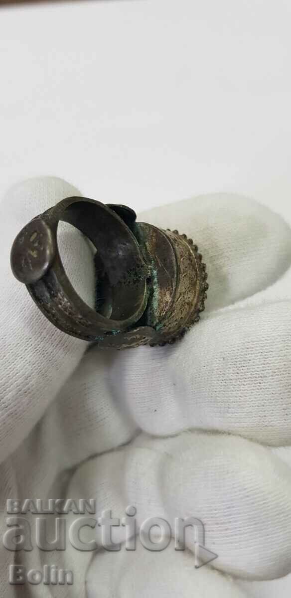 Un rar inel renascentist din argint din secolul al XIX-lea cu email smalț aurit - 6