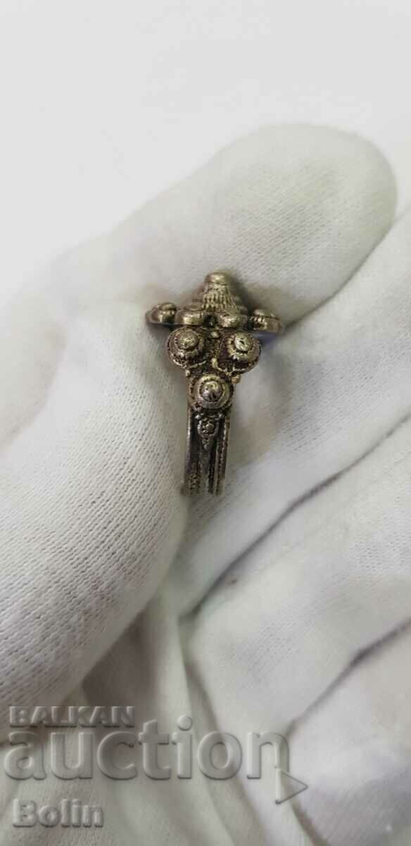 Auction A rare silver Renaissance ring 19-20th century Auction A rare silver Renaissance ring 19-20th century