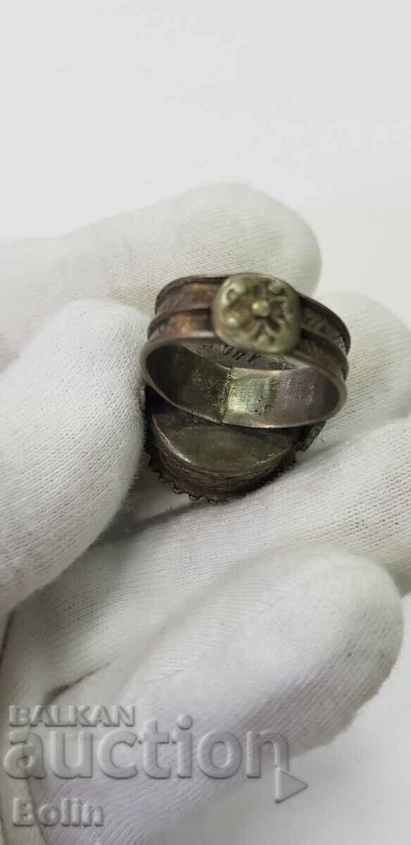 Un rar inel renascentist din argint din secolul 19-20 - 7 Un rar inel renascentist din argint din secolul 19-20 - 7