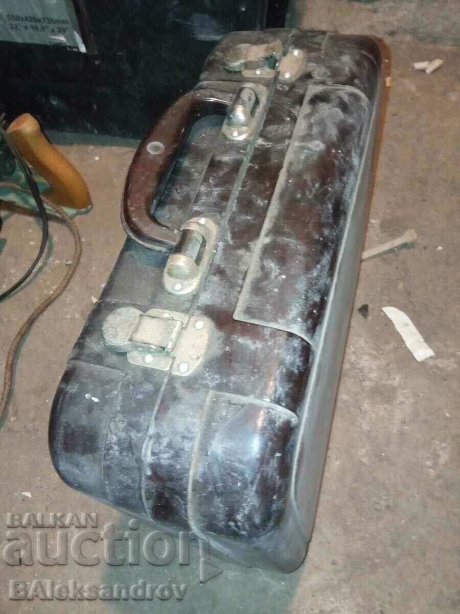 Old Soviet gramophone in a bakelite case - 7