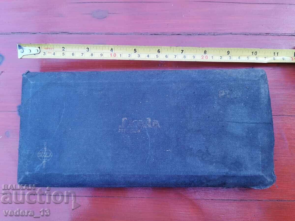 Delivery of set of calipers Delivery of set of calipers