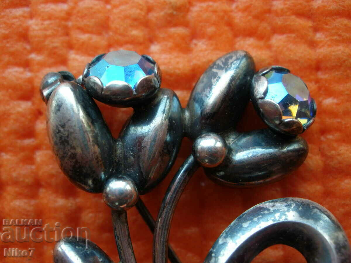 Auction Vintage-1950, silver designer brooch with purple amethyst. Auction Vintage-1950, silver designer brooch with purple amethyst.