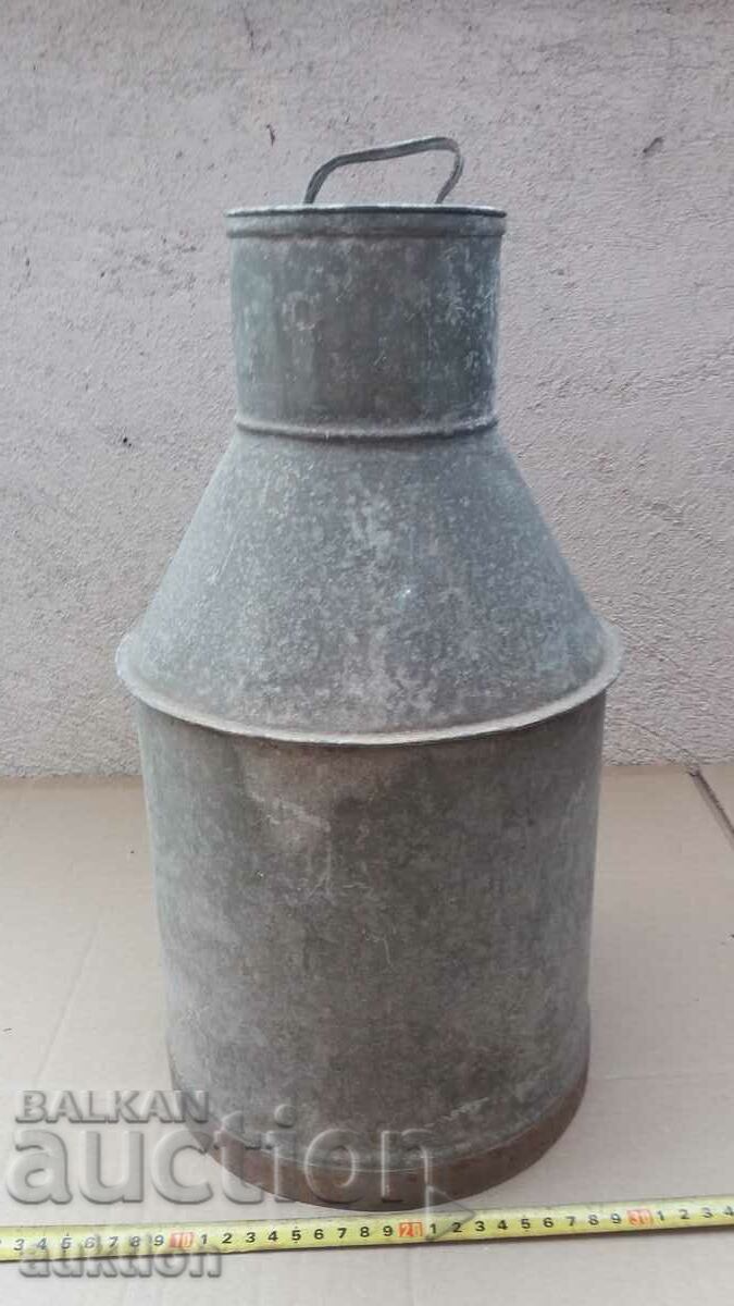 Auction  SOLID METAL BOTTLE FOR MILK, BUTTER, ETC. - 8 LITERS
