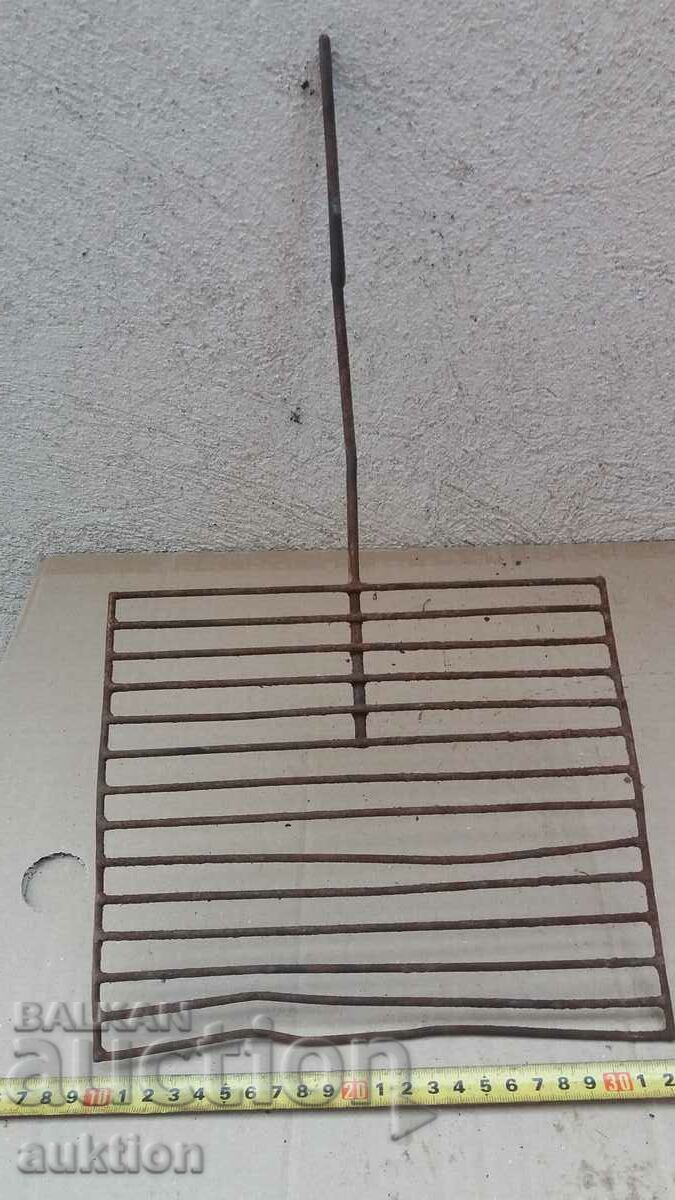 Delivery of OLD SOLID METAL GRILL Delivery of OLD SOLID METAL GRILL