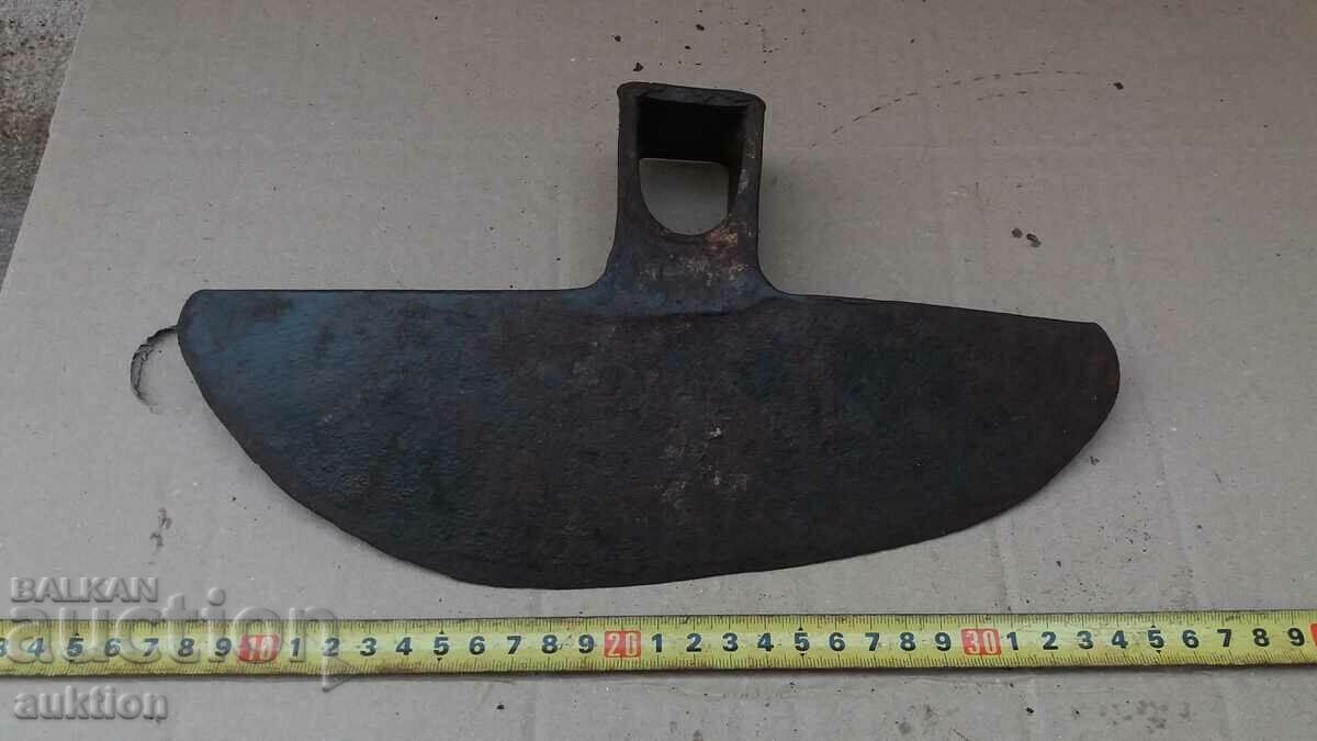 Delivery of OLD SOLID HOE, SHOVEL Delivery of OLD SOLID HOE, SHOVEL