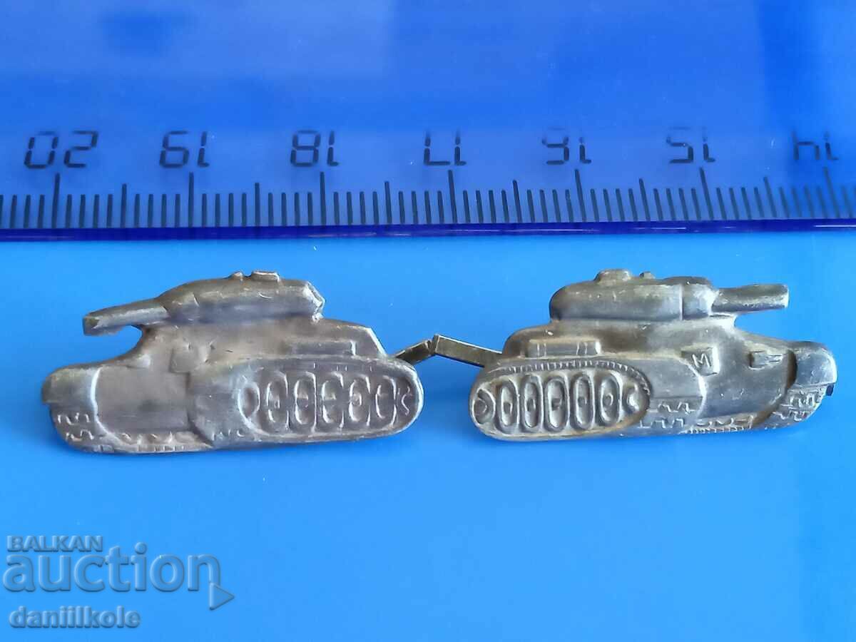 *$*Y*$* LOT TANK INSIGNIA BA TANK TANK TROOPS *$*Y*$* - 5 *$*Y*$* LOT TANK INSIGNIA BA TANK TANK TROOPS *$*Y*$* - 5