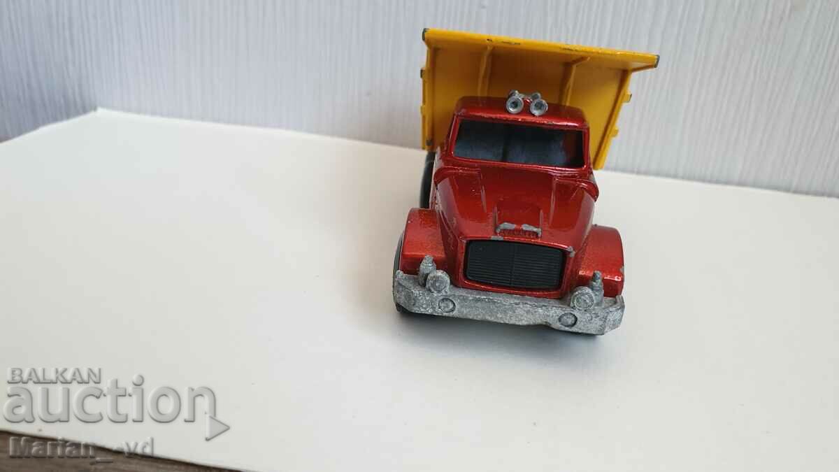 Самосвал Matchbox Super Kings K-19 Scammell Contractor с цена 25.00 лв. | € 12.78