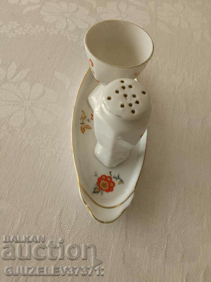 Set of salt shaker and egg cup porcelain Czechoslovakia - 6 Set of salt shaker and egg cup porcelain Czechoslovakia - 6