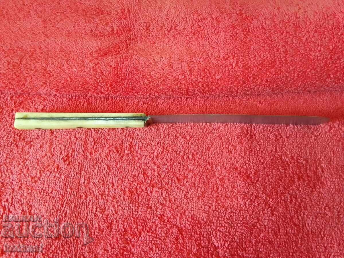 Стар Български нож чирени от Кост - 6 Стар Български нож чирени от Кост - 6