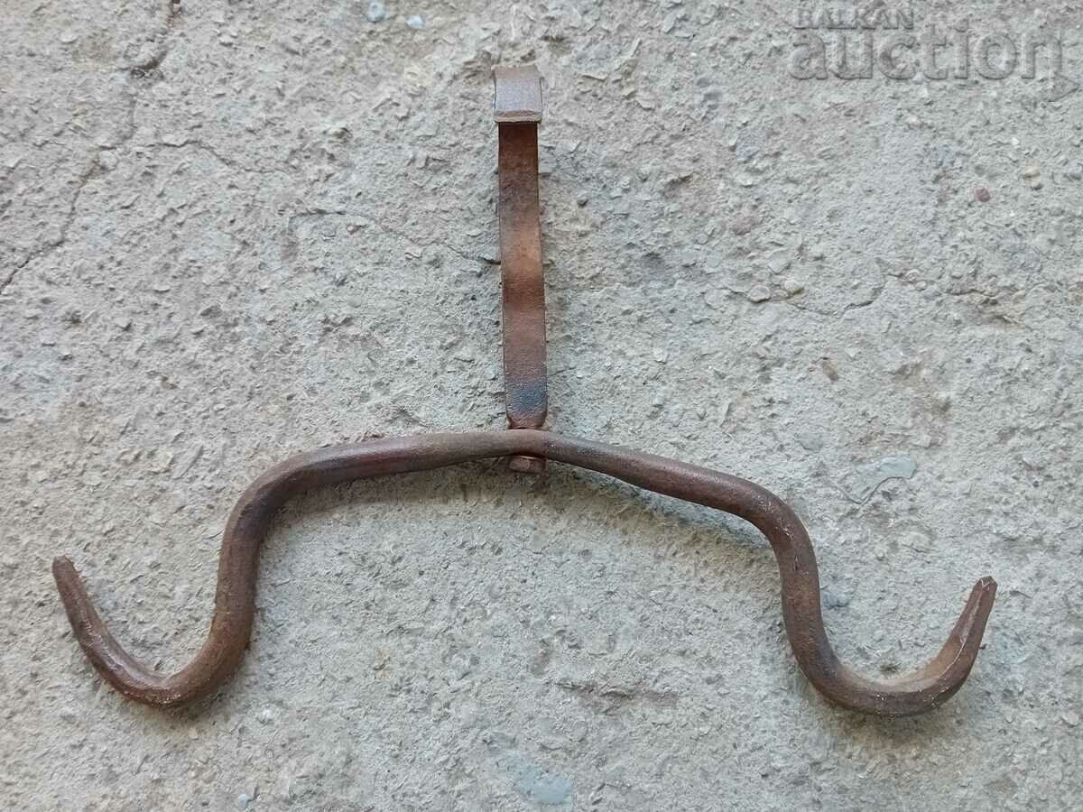 Доставка на Старинна ръчно кована кука за дране ченгел Доставка на Старинна ръчно кована кука за дране ченгел