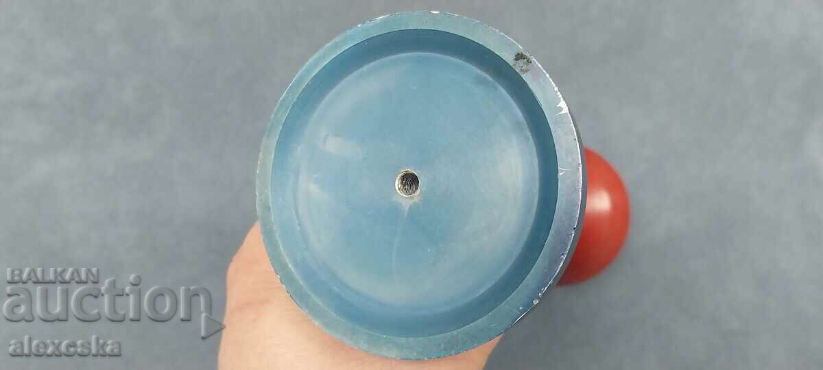 Παράδοση Μεταλλικό κηροπήγιο Παράδοση Μεταλλικό κηροπήγιο