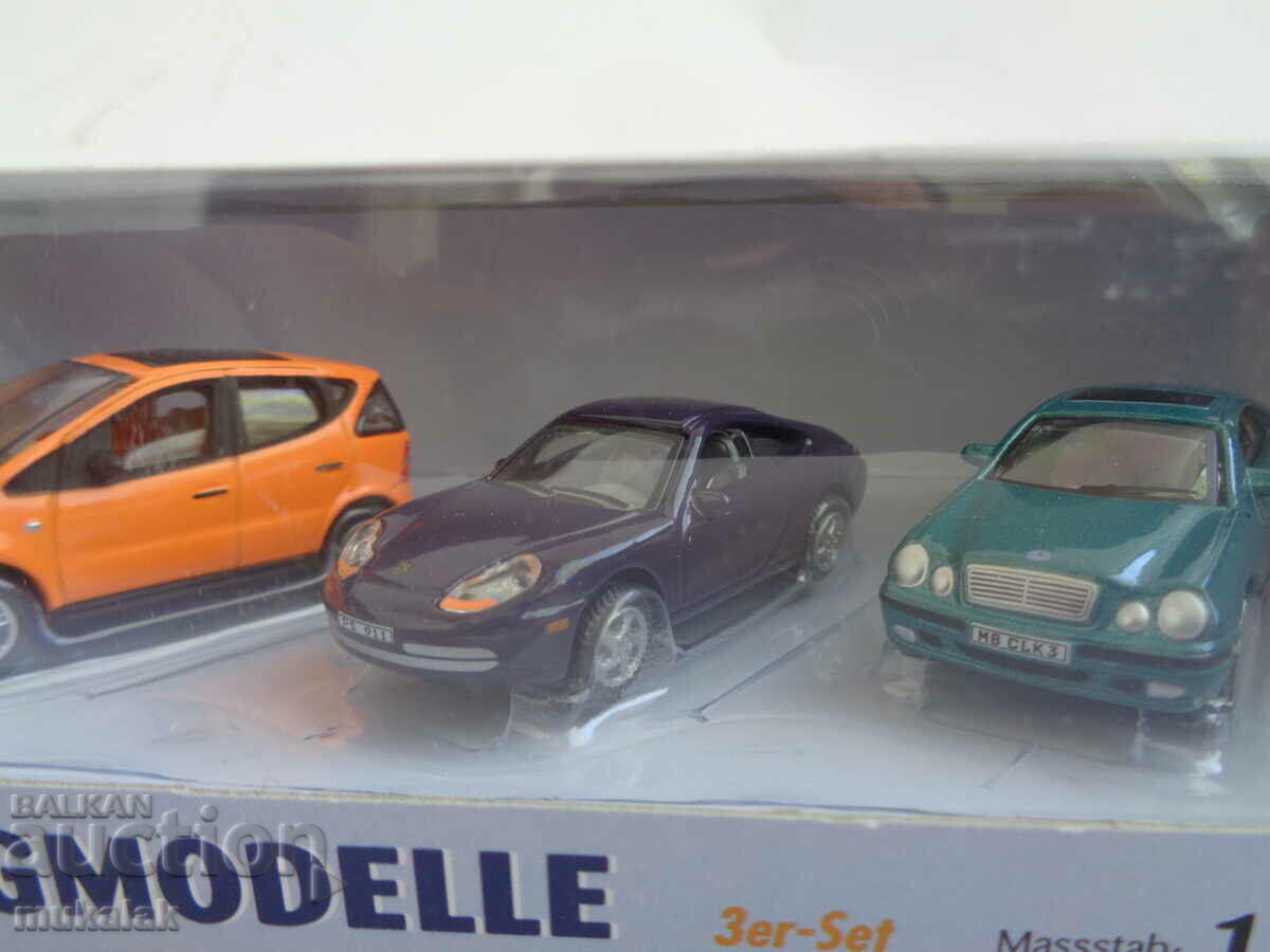 Auction 1:72 PORSCHE MERCEDES BENZ TROLLEY TOY MODEL LOT Auction 1:72 PORSCHE MERCEDES BENZ TROLLEY TOY MODEL LOT