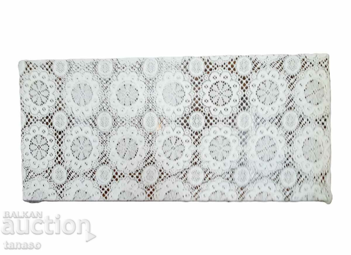 Auction Large crochet tablecloth (17.4) Auction Large crochet tablecloth (17.4)