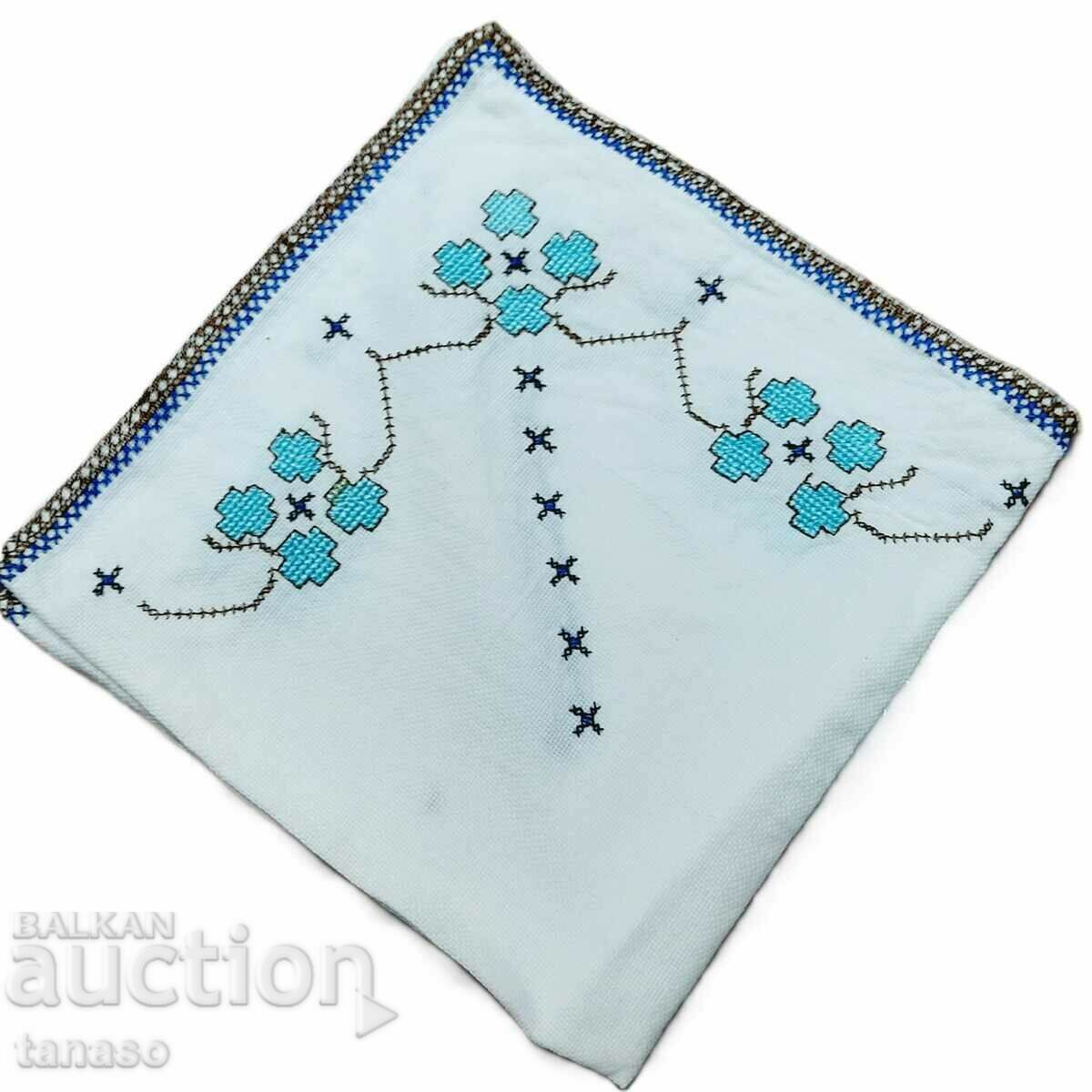 Embroidered tablecloth - square (17.4) - 5 Embroidered tablecloth - square (17.4) - 5