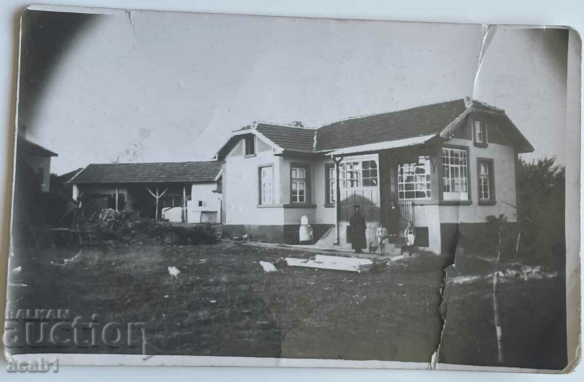 Father Ivan's house in the village of Herakovo, 1938