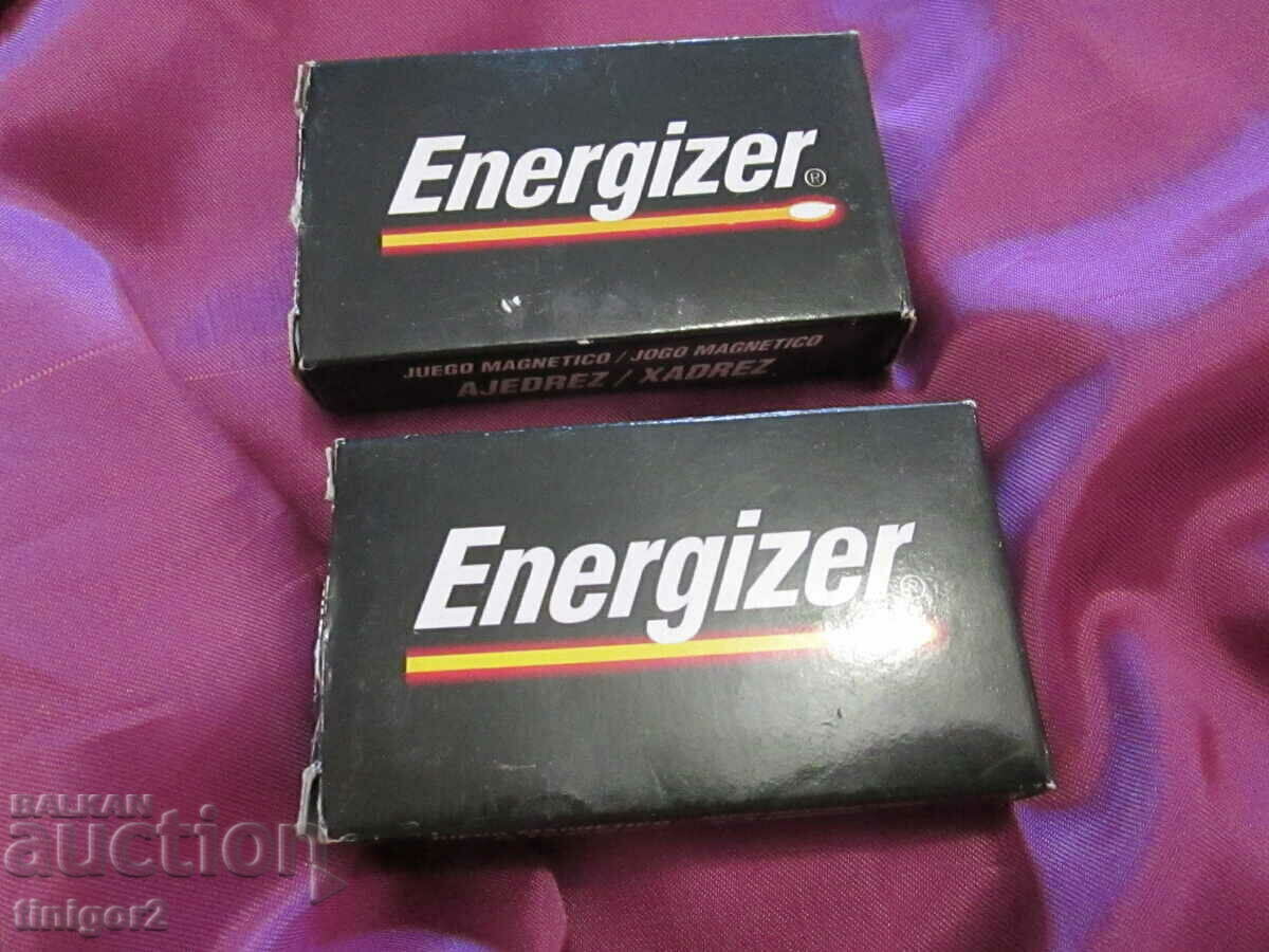 Аукцион Нов миниятюрен туристически магнитен шах,9х5см. Аукцион Нов миниятюрен туристически магнитен шах,9х5см.