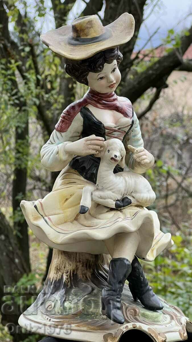 Capodimonte1960, 30cm, serial number, Excellent! with price 165.00 BGN | € 84.36 Capodimonte1960, 30cm, serial number, Excellent! with price 165.00 BGN | € 84.36