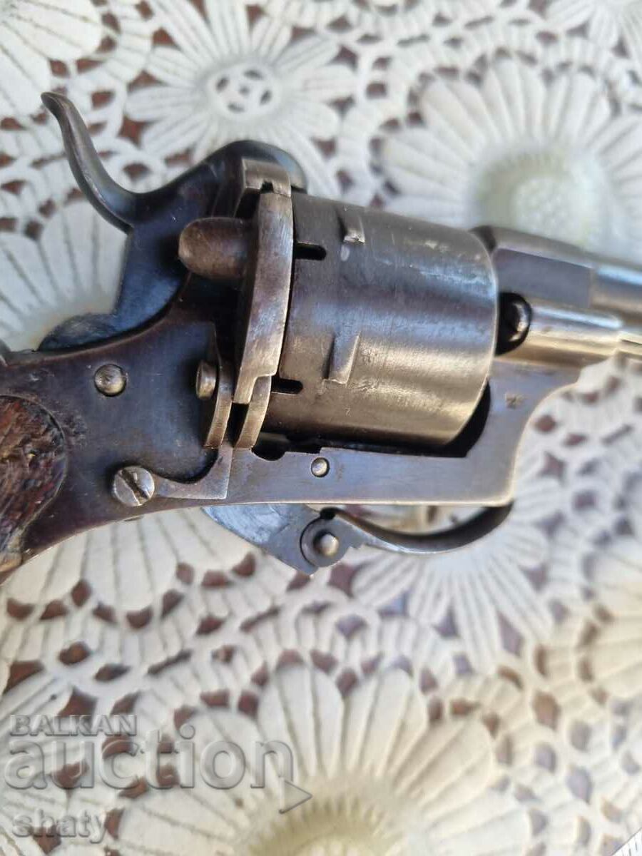 Delivery of An old gun. Lefuchet Delivery of An old gun. Lefuchet