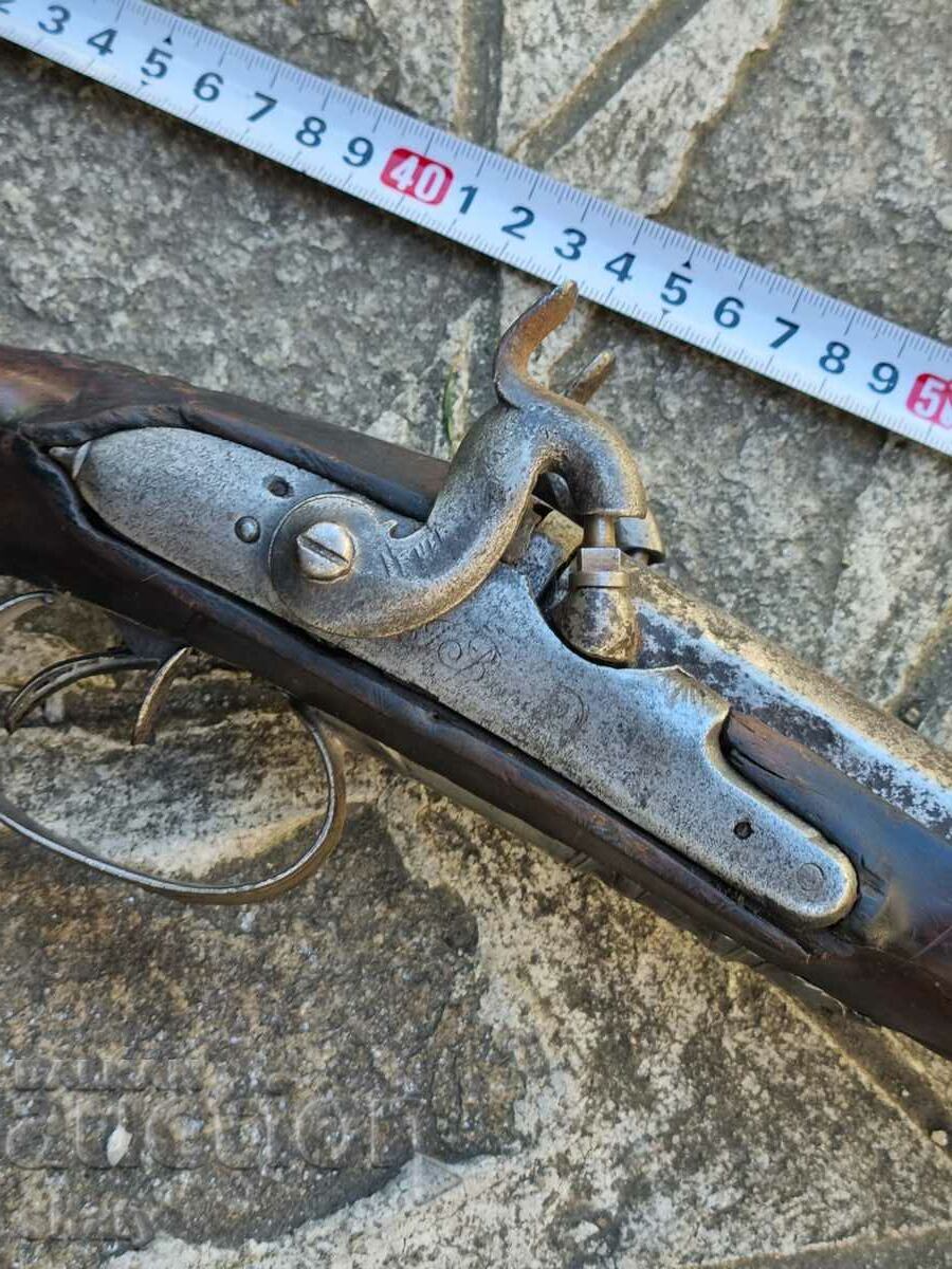 Delivery of An old rifle.