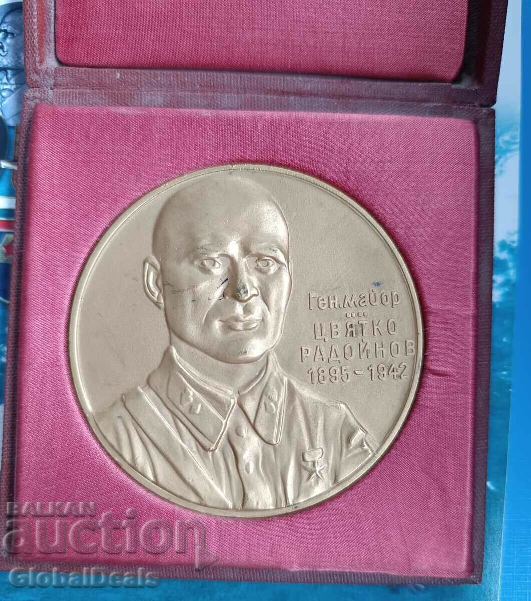 Auction Diving table medal General Tsviatko Radoynov Auction Diving table medal General Tsviatko Radoynov