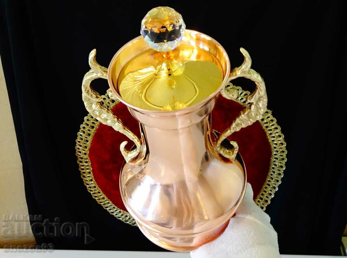 Copper jug, amphora, vase with gilded lid, crystal. with price 149.00 BGN | € 76.18 Copper jug, amphora, vase with gilded lid, crystal. with price 149.00 BGN | € 76.18