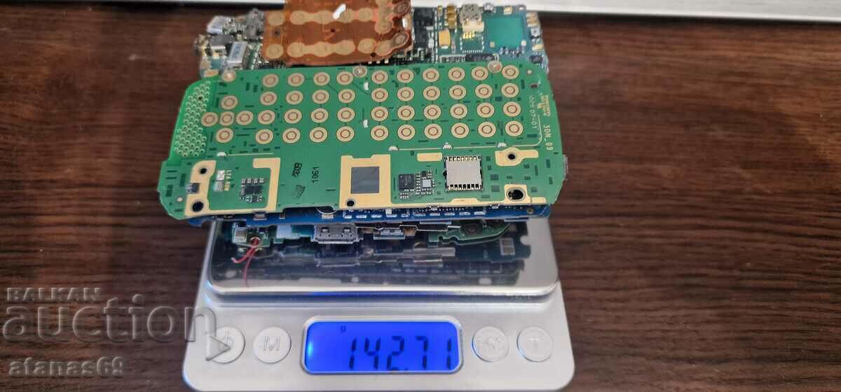 142 g electronic scrap #106