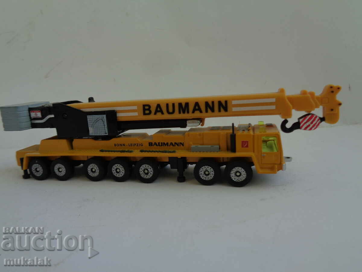 Auction SIKU 1:87 ??? H0 LIEBHERR CRANE TRUCK TOY MODEL Auction SIKU 1:87 ??? H0 LIEBHERR CRANE TRUCK TOY MODEL