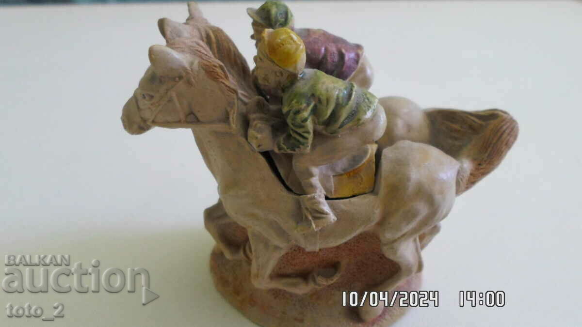 BEAUTIFUL OLD CERAMIC FIGURINE -2 JOCKEYS