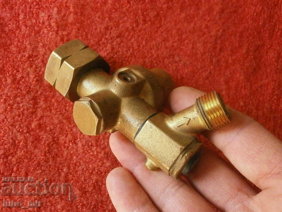 Livrarea SUPPA REDUCTOR SUEDEZ VECHI Livrarea SUPPA REDUCTOR SUEDEZ VECHI