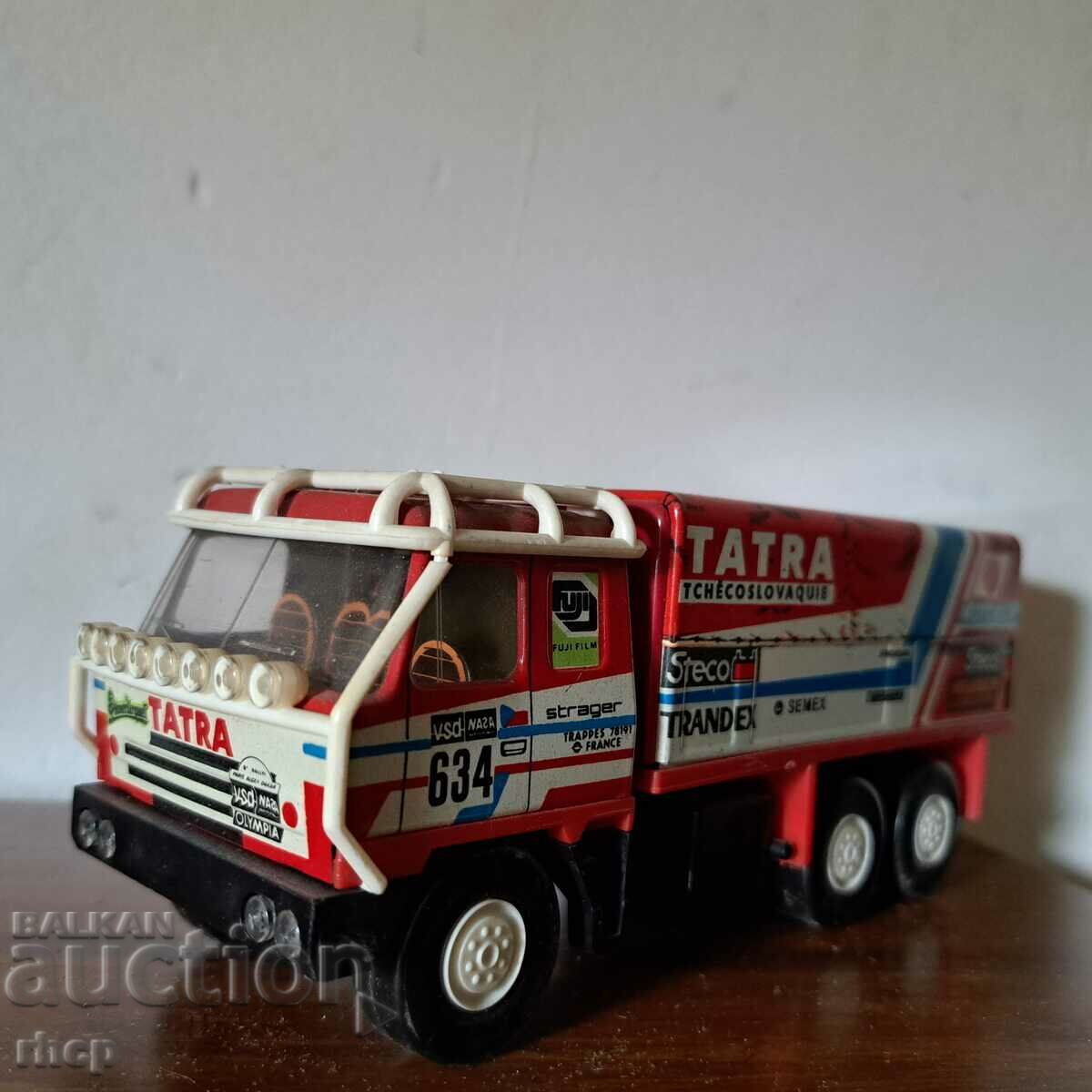 Camion de raliu Tatra 815 jucărie veche Cehoslovacia 1:43