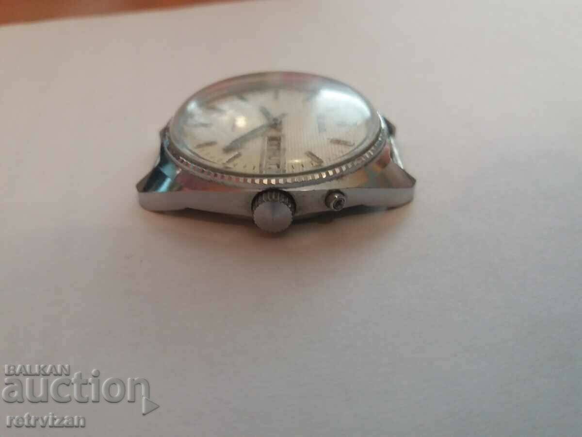 Licitație 135. Gloria lucrează