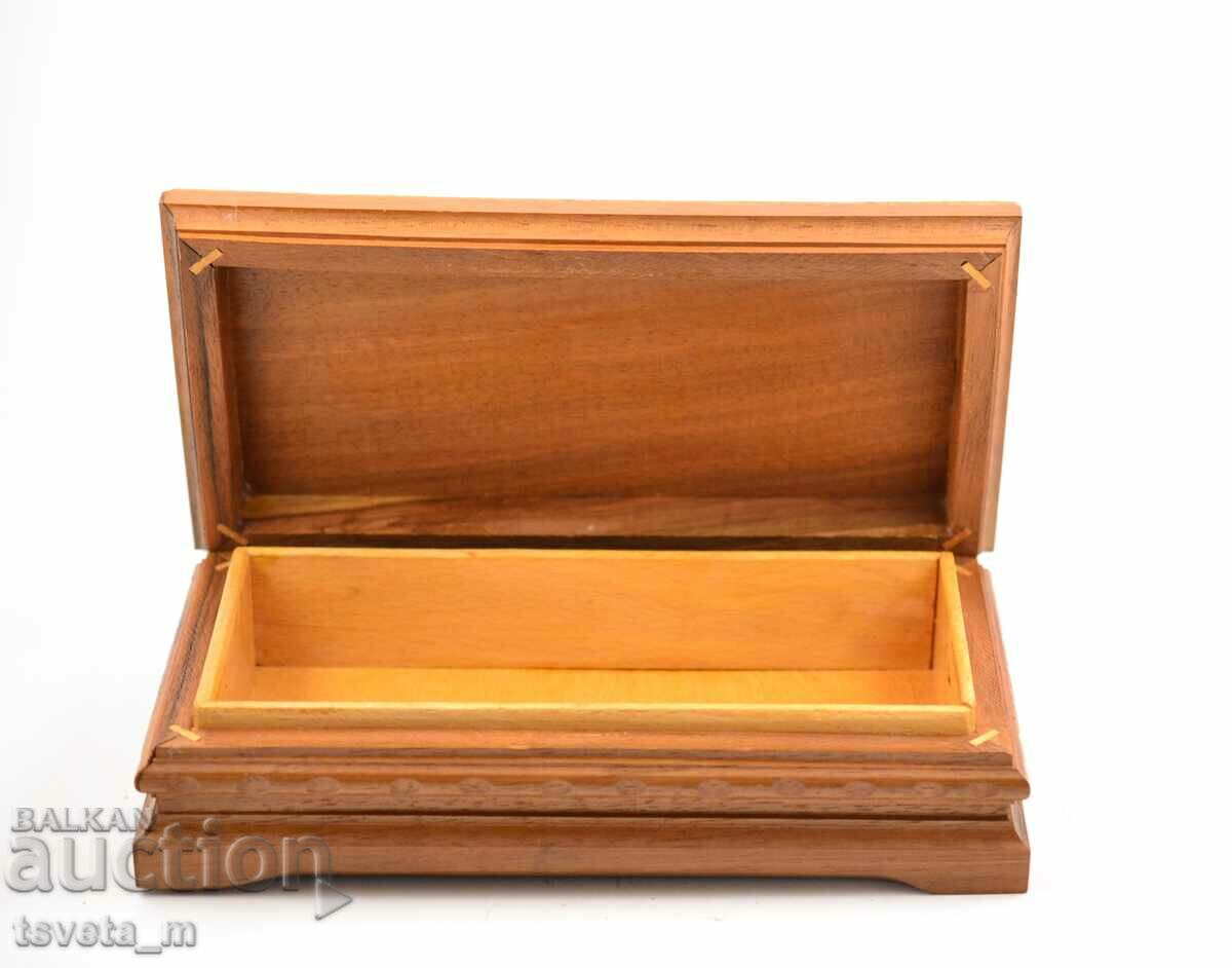 Cutie din lemn, nuc sculptat - 5