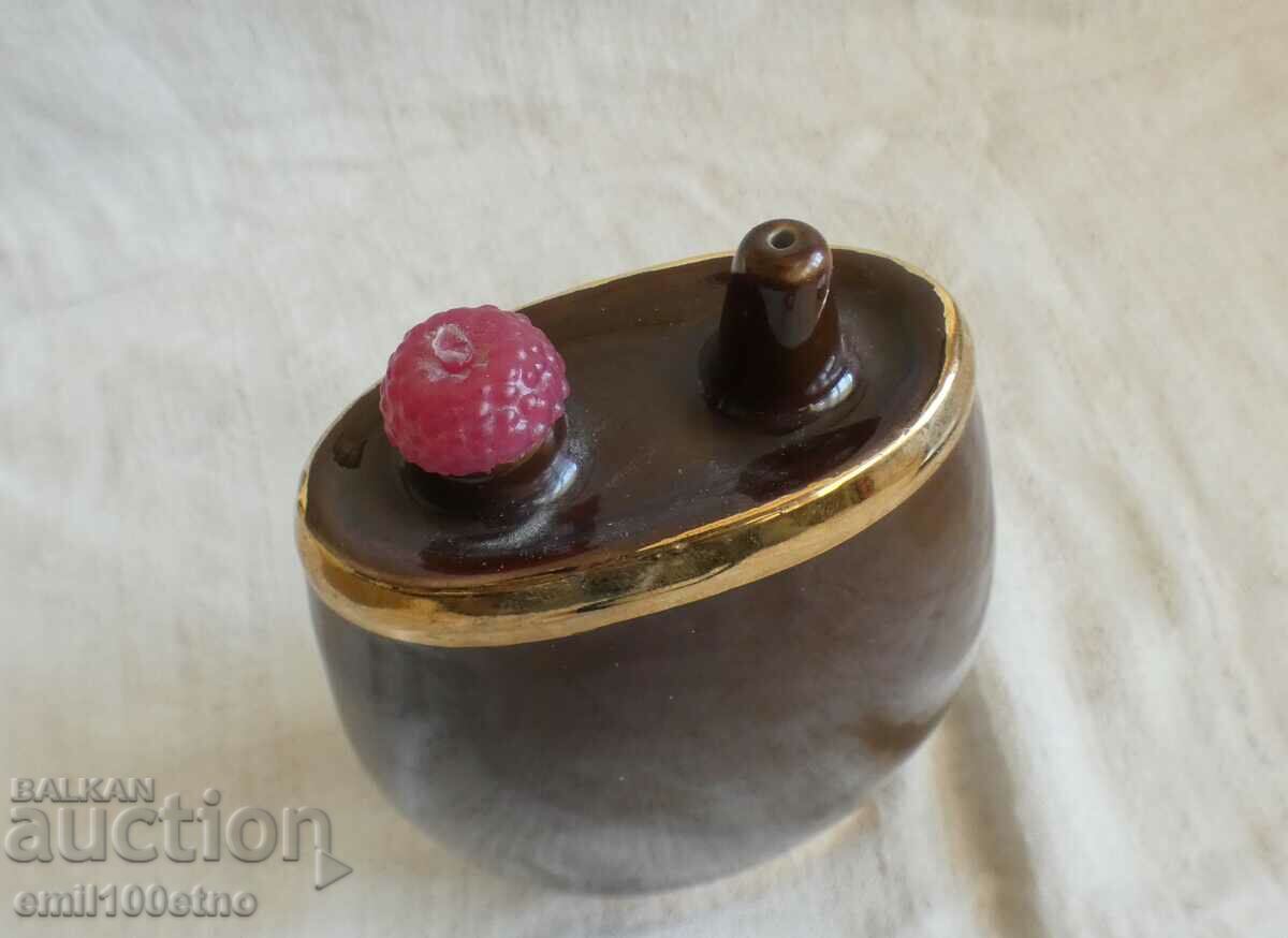 Delivery of Pavur baklitsa old Bulgarian porcelain TPK Success Delivery of Pavur baklitsa old Bulgarian porcelain TPK Success