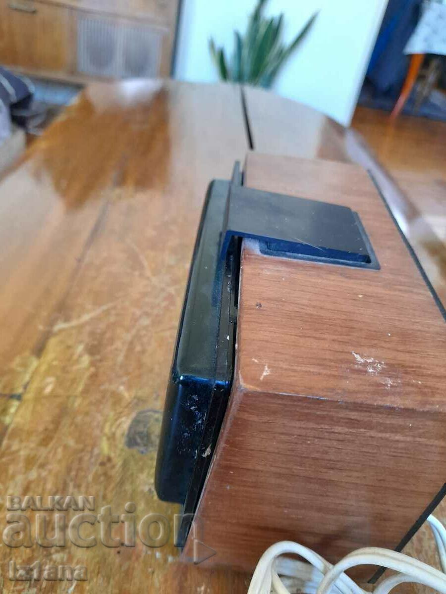 Old Electronics 6 desk clock - 5 Old Electronics 6 desk clock - 5