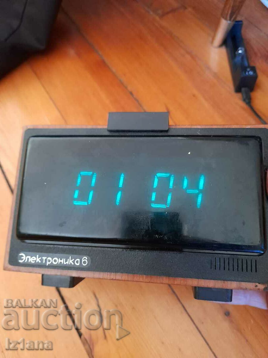 Old Electronics 6 desk clock - 7 Old Electronics 6 desk clock - 7