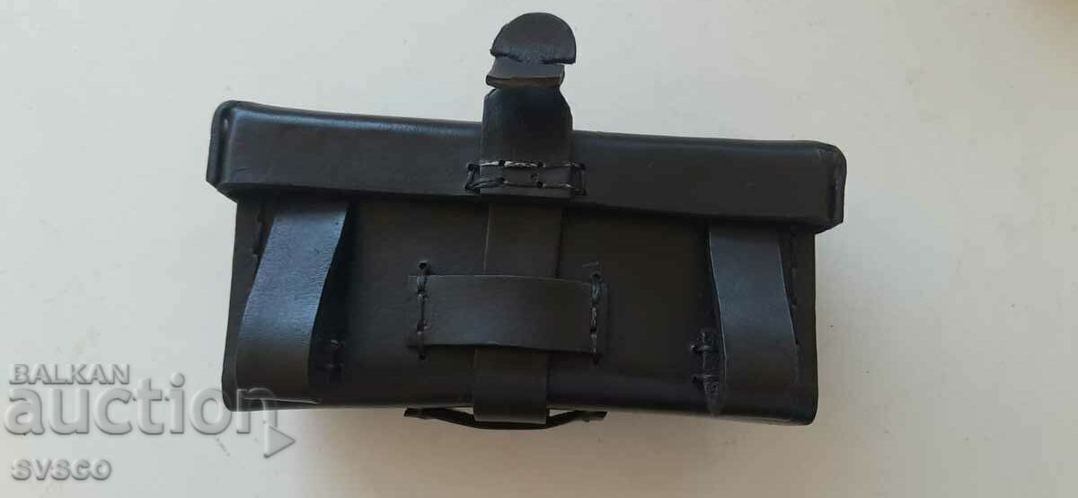 Δερμάτινη ζώνη φυσιγγίων με τιμή 80.00 BGN | € 40.90