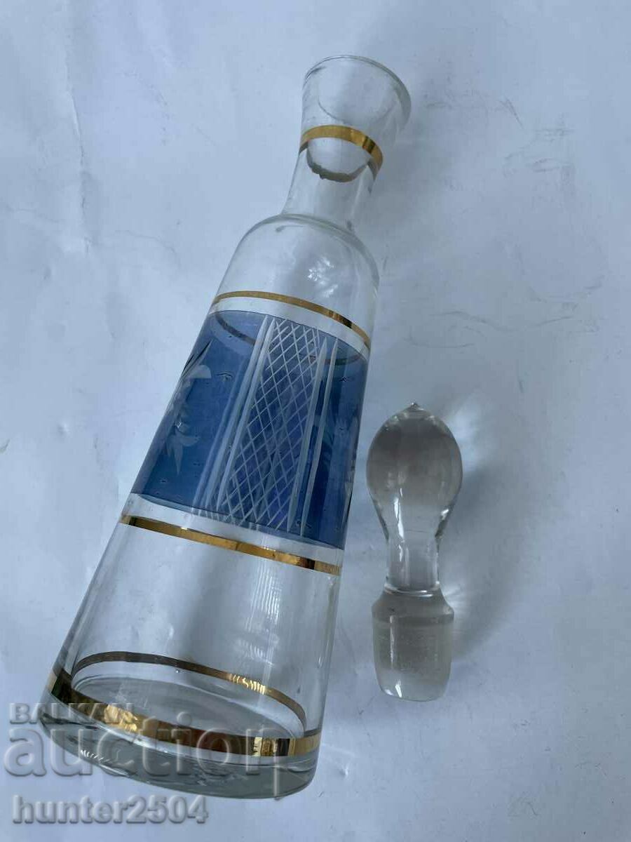 Auction  Engraved bottle, 26 cm