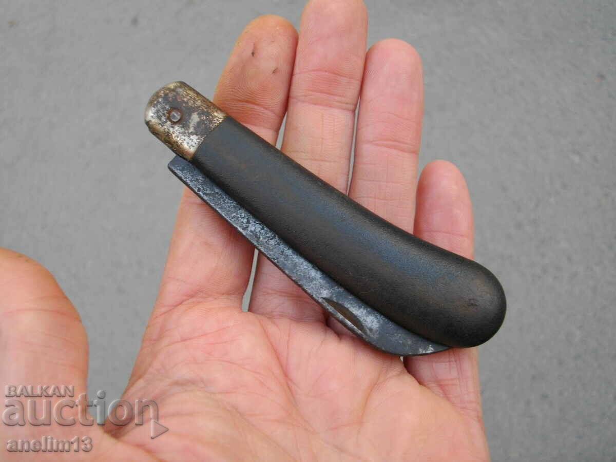 AN OLD POCKET KNIFE - 6