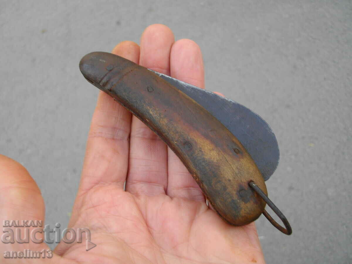 AN OLD POCKET KNIFE - 5 AN OLD POCKET KNIFE - 5