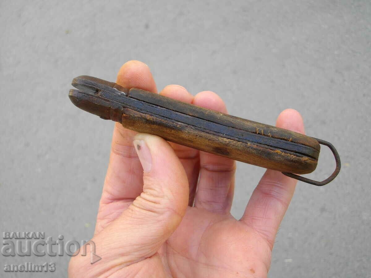 AN OLD POCKET KNIFE - 7 AN OLD POCKET KNIFE - 7