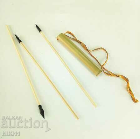 Children's wooden bow with 3 arrows and arrow case quiver arrow with price 14.00 BGN | € 7.16 Children's wooden bow with 3 arrows and arrow case quiver arrow with price 14.00 BGN | € 7.16
