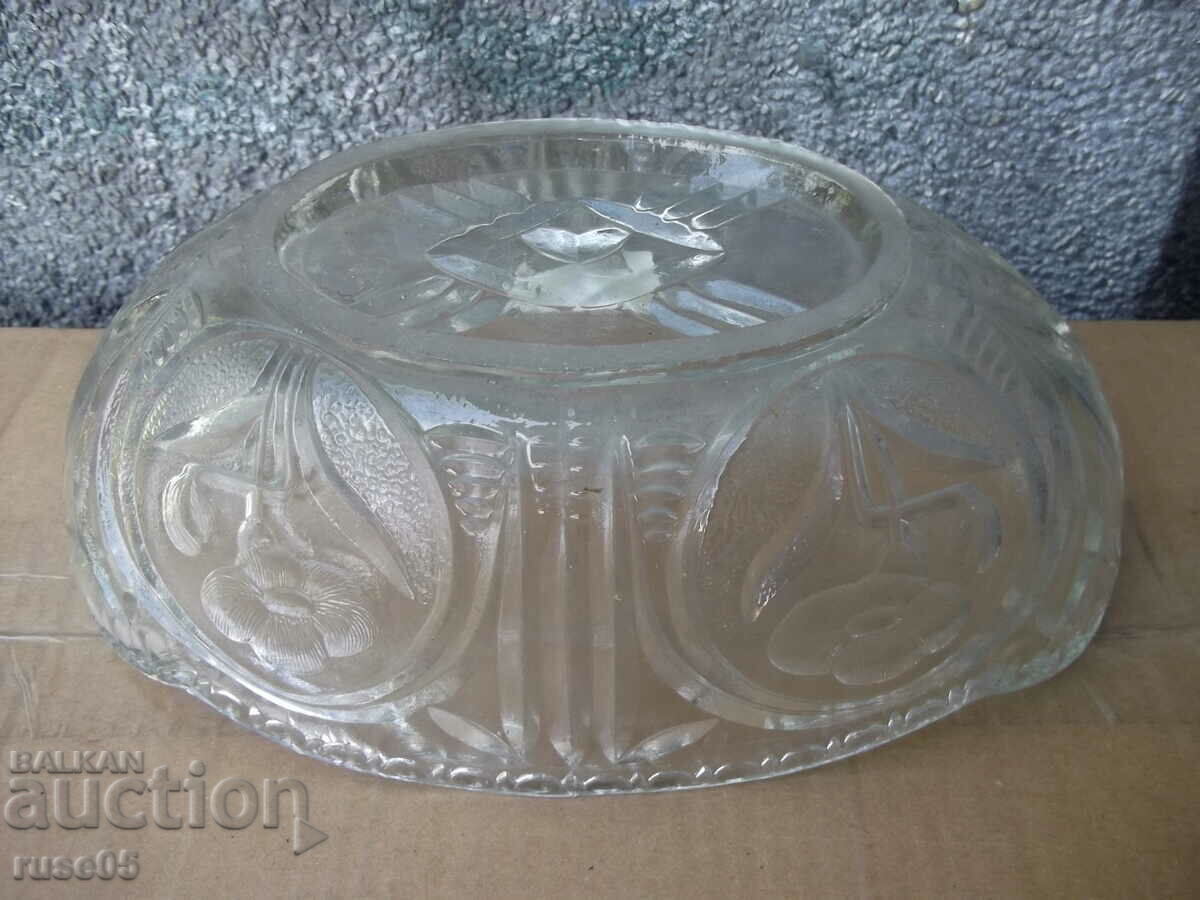 Auction Glass fruit bowl Auction Glass fruit bowl