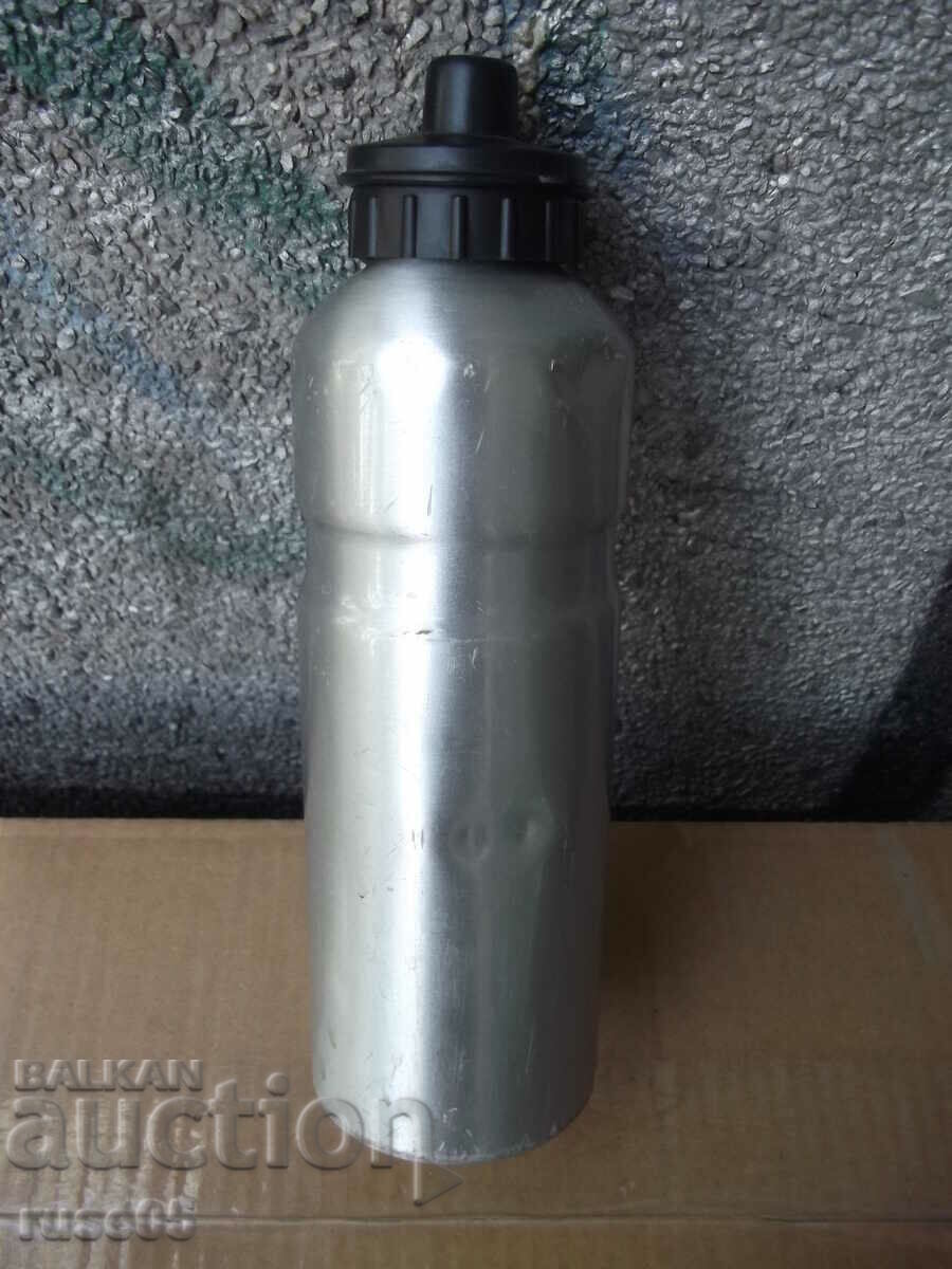 Auction Aluminum bottle for a wheel - 1 Auction Aluminum bottle for a wheel - 1