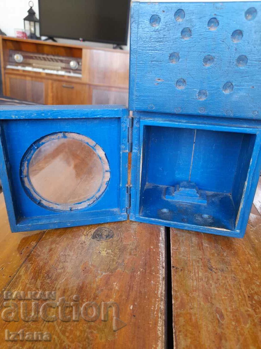 Old watch case with price 37.00 BGN | € 18.92 Old watch case with price 37.00 BGN | € 18.92