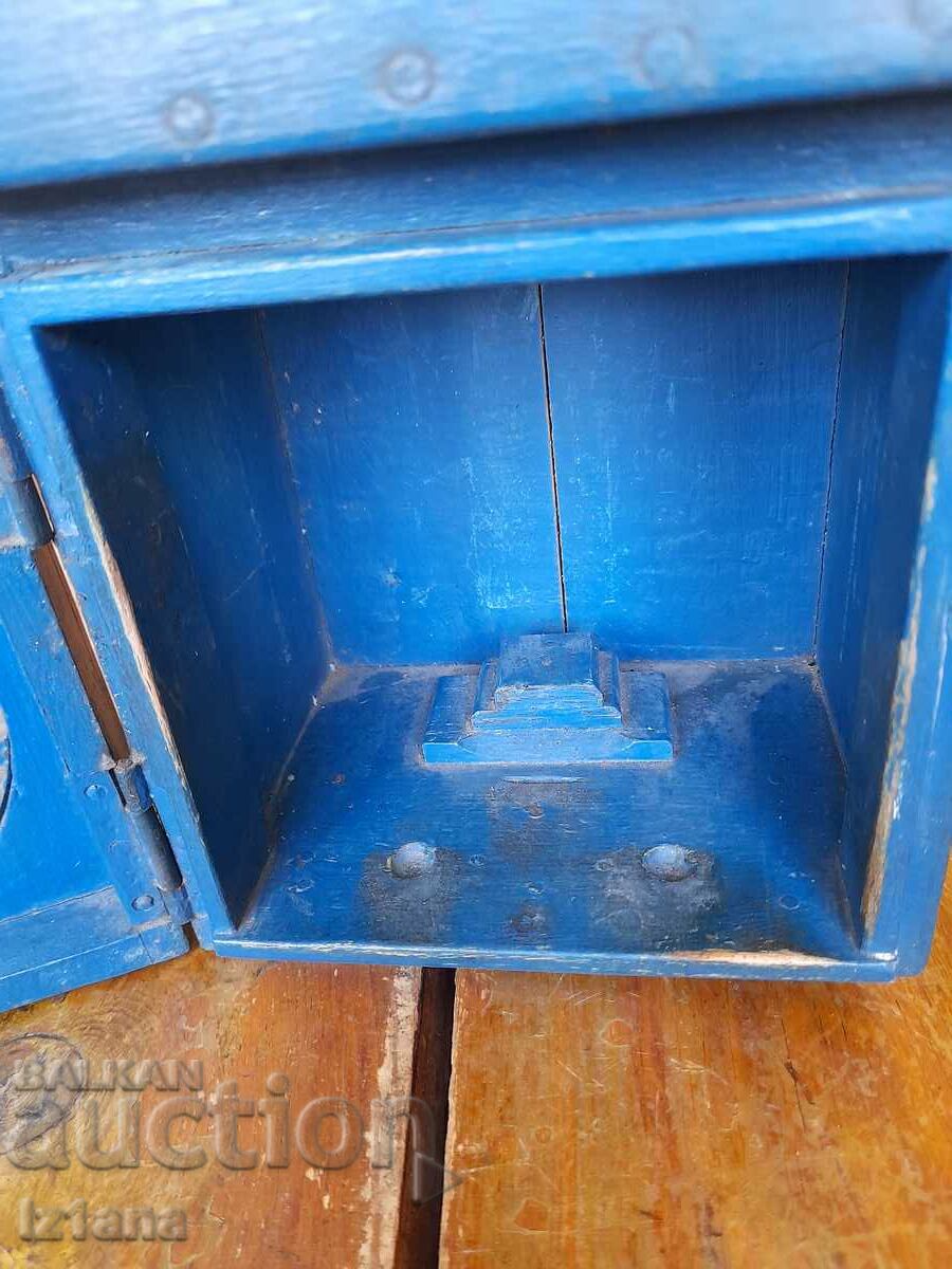 Auction Old watch case Auction Old watch case