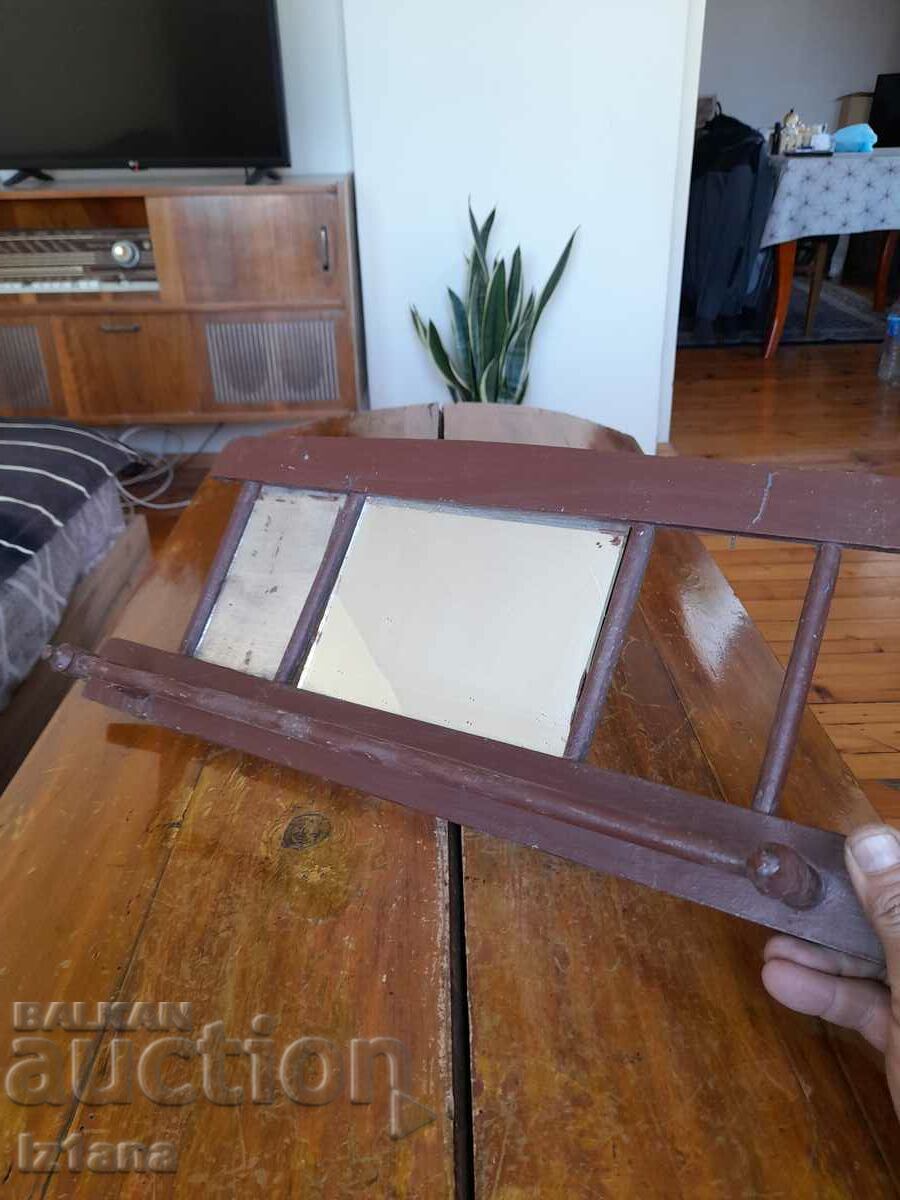 Antique mirror, towel rack with price 32.00 BGN | € 16.36