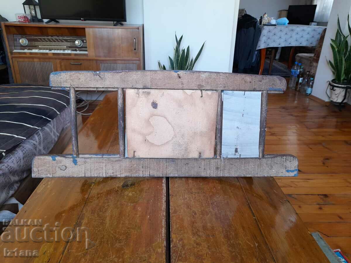 Delivery of Antique mirror, towel rack