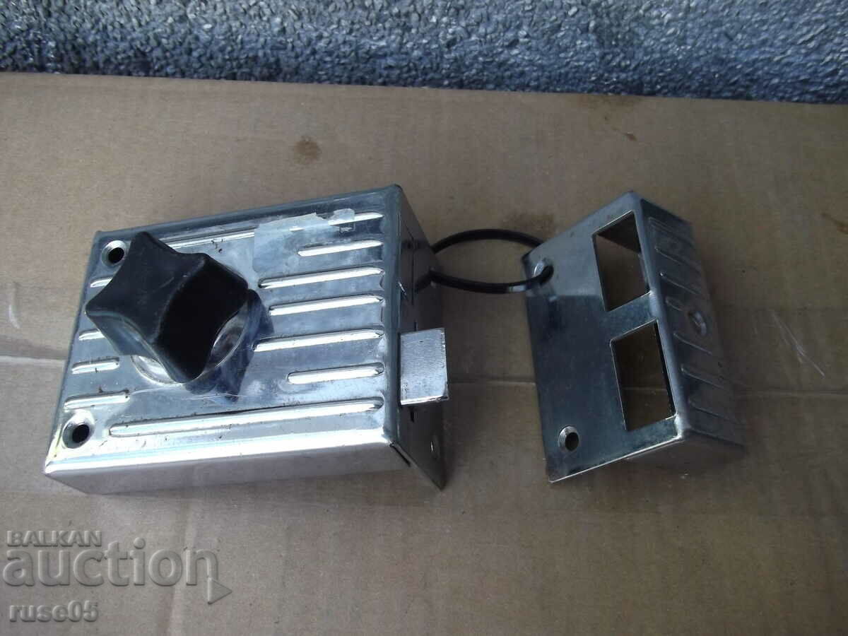 Delivery of Additional door lock Delivery of Additional door lock