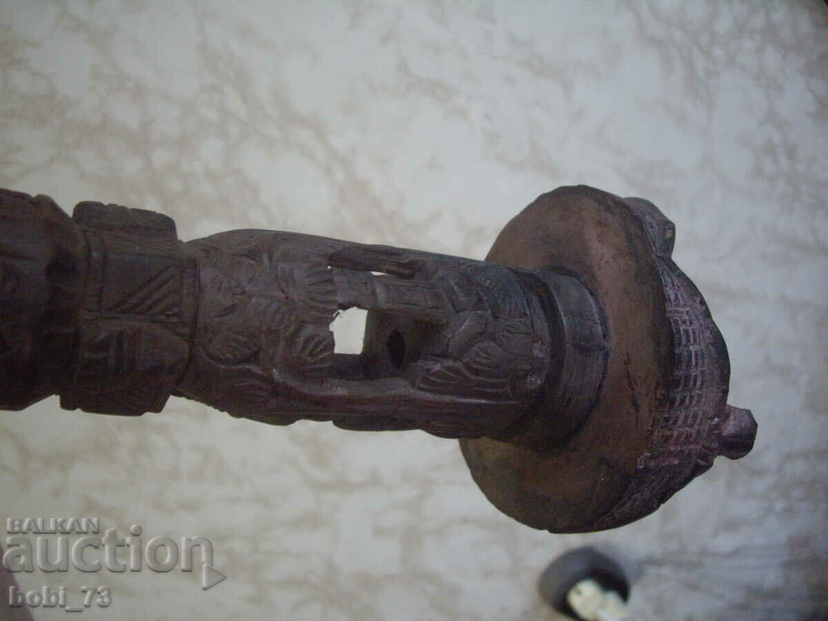 Delivery of A very old interesting wooden figure. Delivery of A very old interesting wooden figure.