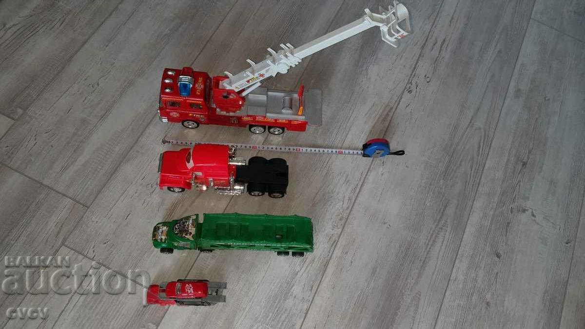 Lot Trucks-4 pcs -Toys